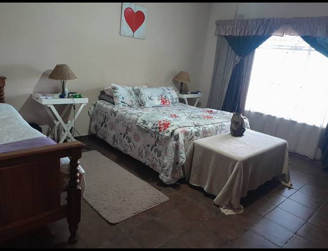 7 BEDROOM HOUSE FOR SALE IN RUSTENBURG CENTRAL